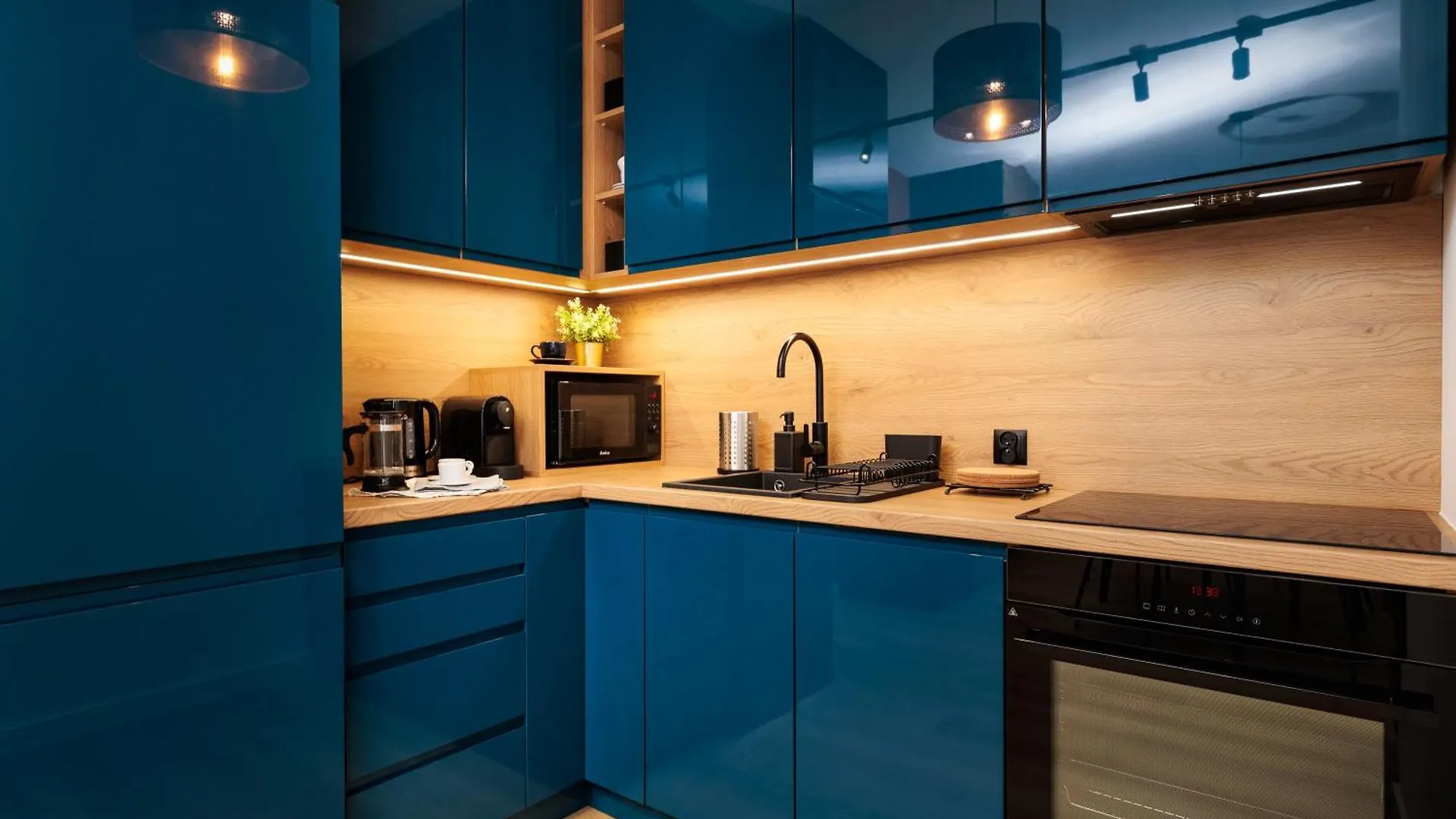 Colorful Cracovia Apartments - By Upstairs Krakow